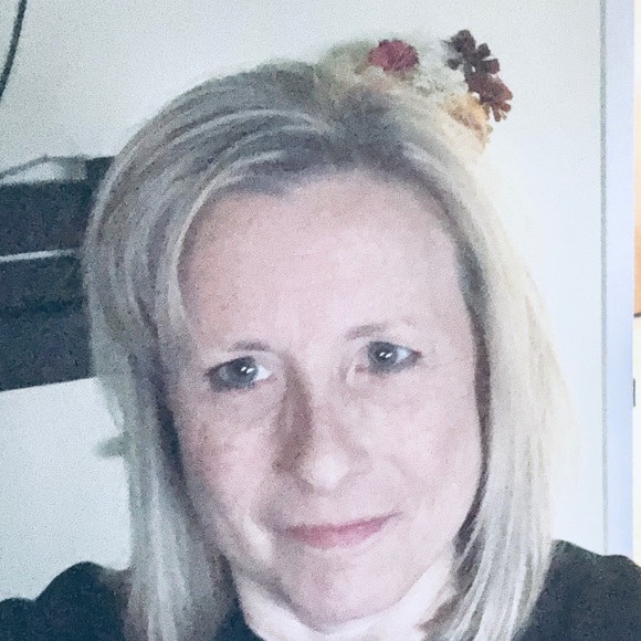 Meet your Posher, Tanya - Picture 2 of 4